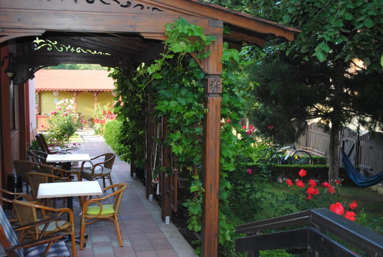 Vila Delta Travel - Mila 23 Mila Douazeci si Trei Exterior photo